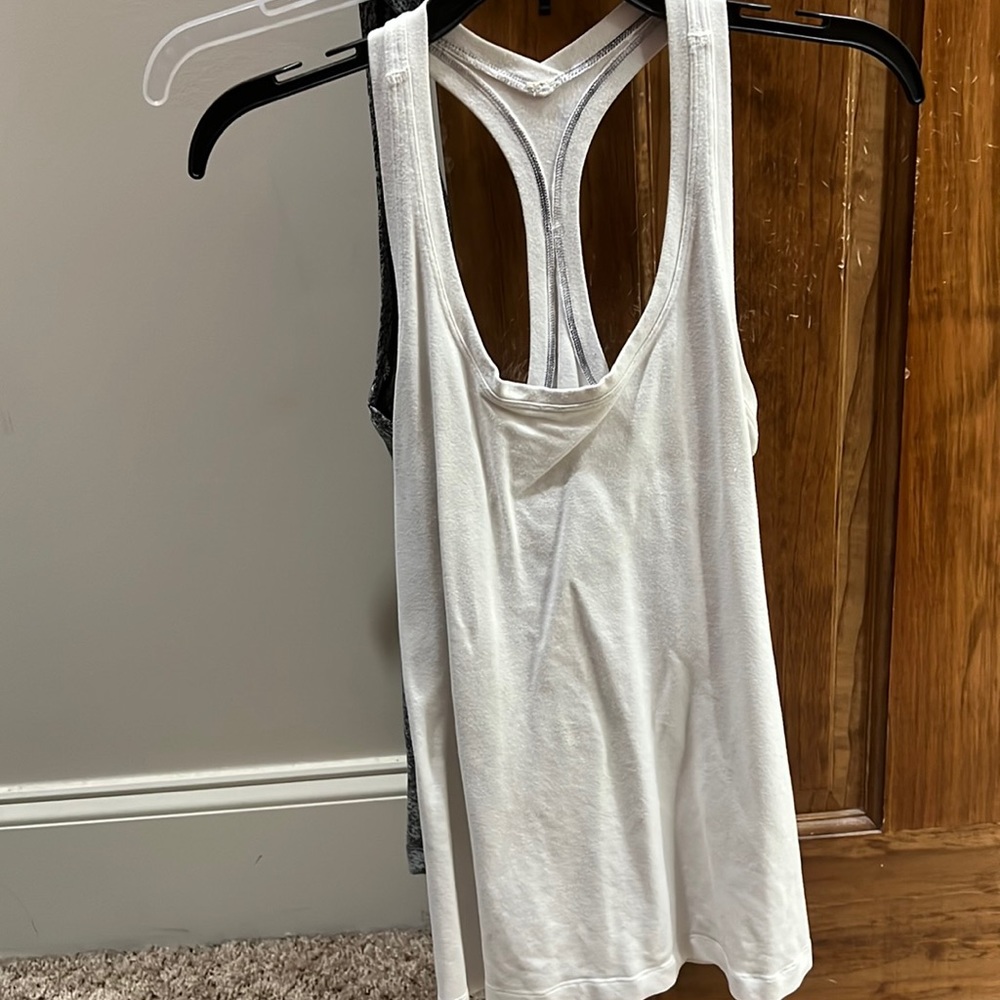 Lululemon razorback tank